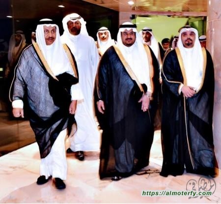 الشيخ جابر المبارك يقدم واجب العزاء بوفاة الأمير بندر بن عبدالعزيز