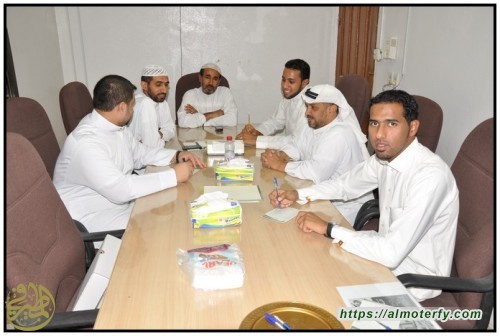 لجنة جائزة الشيخ الأوحد تعقد اجتماعها الأخير لحفل طلاب وطالبات المرحلة الإبتدائية 