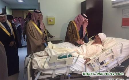 أمير الشرقية يزور مصابي حادث مسجد الرضا بالأحساء
