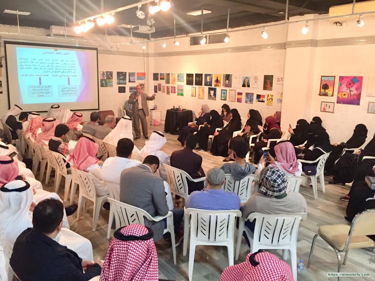 حضور كبير في (الفلسفة بين النخيل) بثقافة وفنون الأحساء