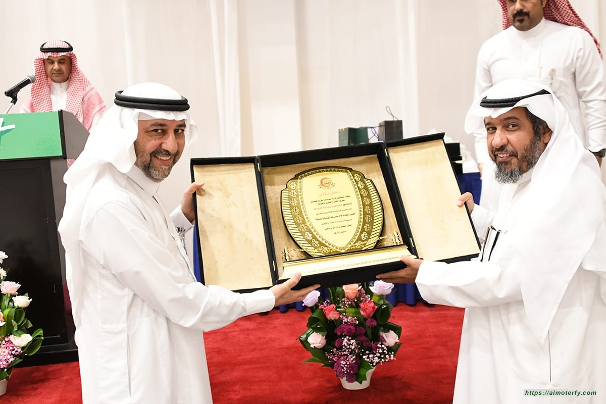 الشؤون الصحية بوزارة الحرس الوطني تكرم الدكتور الجمعان بعد إحالته للتقاعد