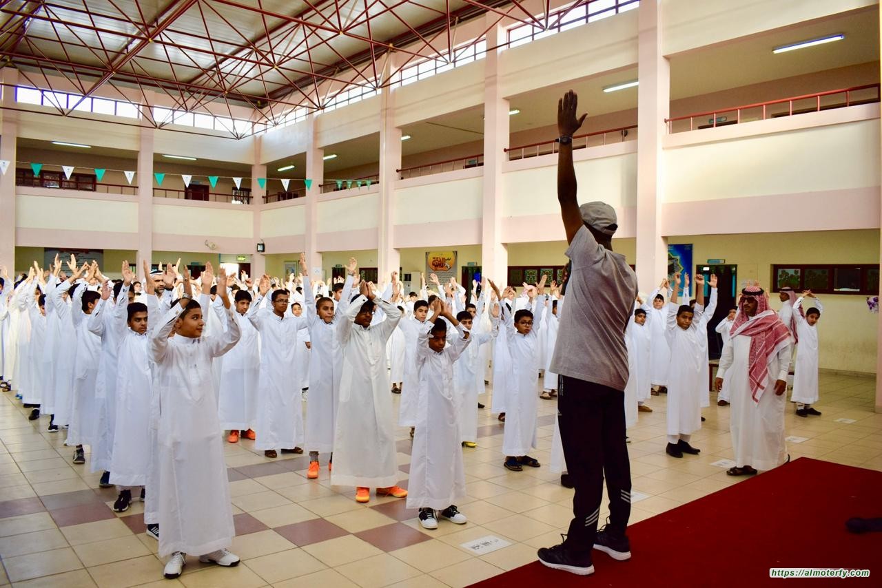 تعليم الأحساء ينهي استعداداته لاستقبال مايزيد عن 200 ألف طالب وطالبة مع بدء الفصل الدراسي الثاني .