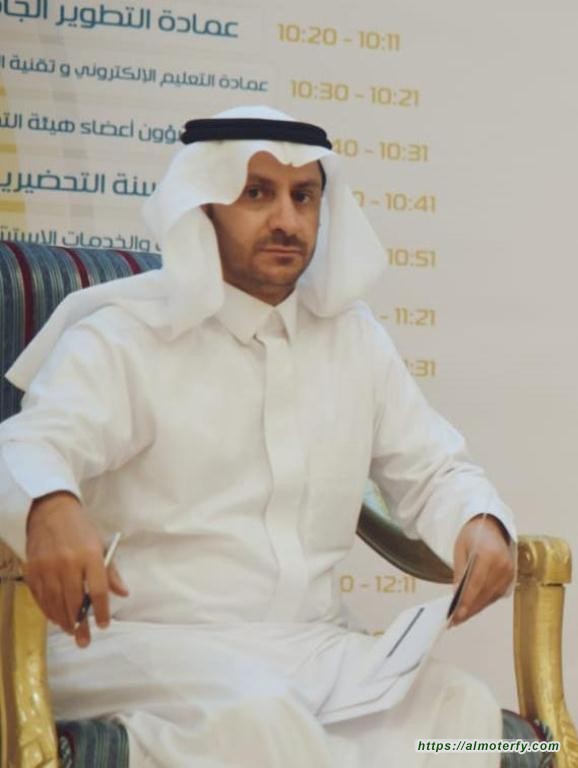 مدير جامعة الباحة يجدد تكليف الدكتور ابو راس عميداً لكلية الاداب والعلوم الانسانية