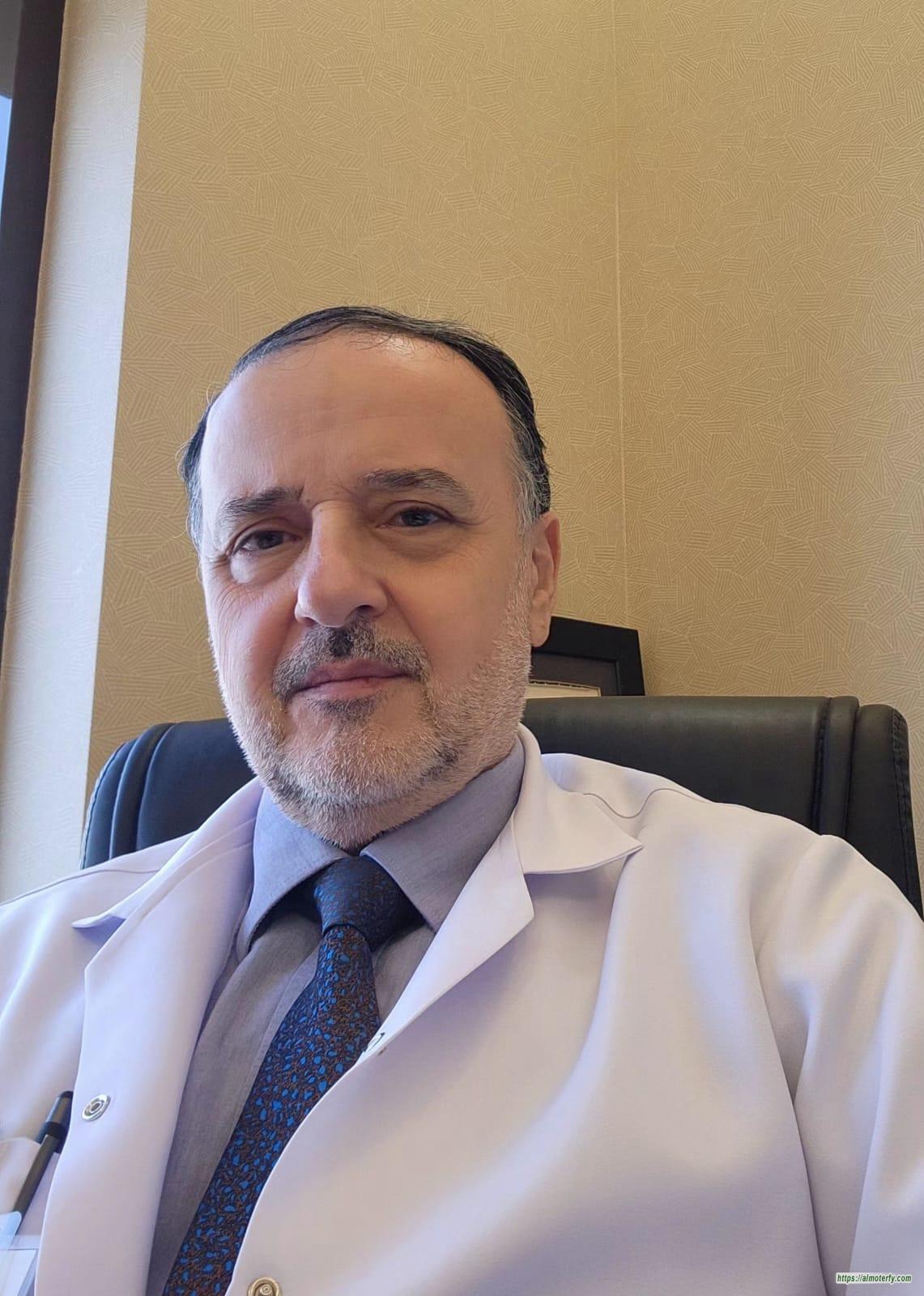 *د.طلال أحمد اختصاصي الجراحة العامة بمستشفيات الحمادي.. يجيب على التساؤلات:*  *متى يكون ألم البطن بسيطًا ومتى يستدعي الطوارئ؟*